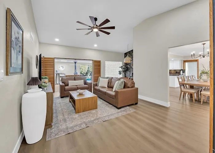 New 4br Oasis, Pool, Hot Tub, Golf & B-ball Court
