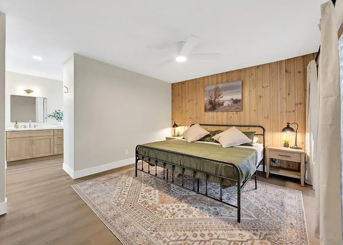 New 4br Oasis, Pool, Hot Tub, Golf & B-ball Court Mesa