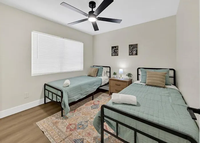 New 4br Oasis, Pool, Hot Tub, Golf & B-ball Court * Mesa