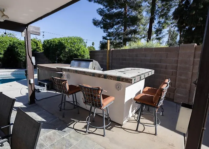 New 4br Oasis, Pool, Hot Tub, Golf & B-ball Court